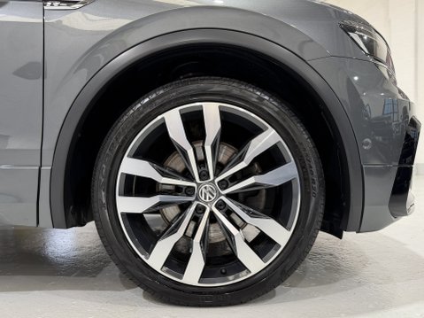 Volkswagen Tiguan 2.0 TSI R-Line Tech SUV 5dr Petrol DSG 4Motion Euro 6 (s/s) (230 ps) 14