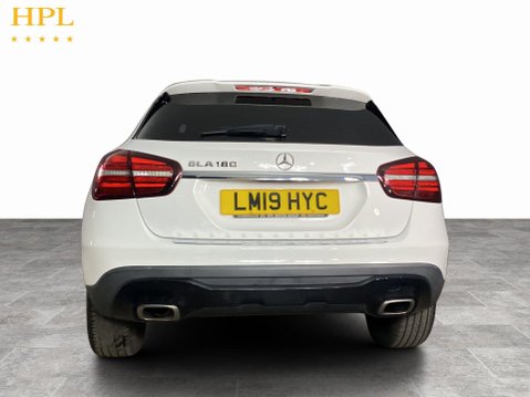 Mercedes-Benz GLA 1.6 GLA180 Urban Edition SUV 5dr Petrol 7G-DCT Euro 6 (s/s) (122 ps) 6