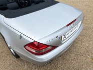 Mercedes-Benz SL Series SL350 33