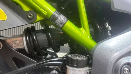 Kawasaki Z900 2019 69 PLATE FULL AKRAPOVIC ONLY 15K STUNNING NAKED BIKE 52