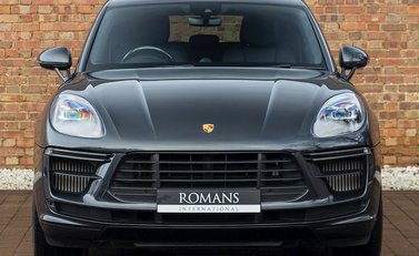 Porsche Macan Turbo 4