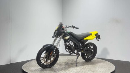 Derbi Senda 50 DRD 2 STROKE PROJECT BIKE 50CC SUPERMOTO GEARED 50 6
