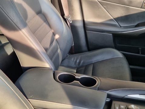 Lexus Is 300H PREMIER 23