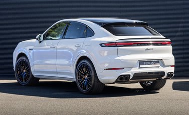 Porsche Cayenne V6 E-HYBRID Coupe 3