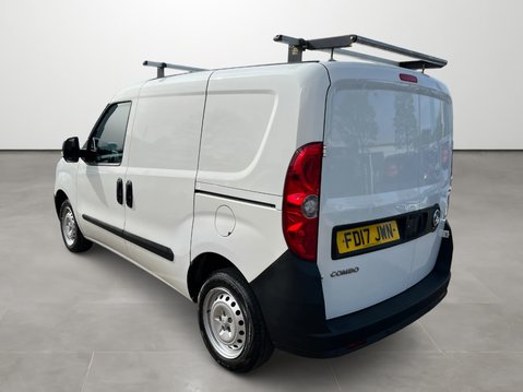 Vauxhall Combo 2000 1.3 CDTI 16V 95ps H1 Van Euro 6 3