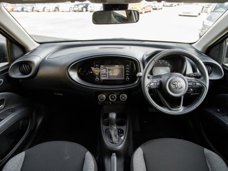 Toyota Aygo X VVT-I PURE