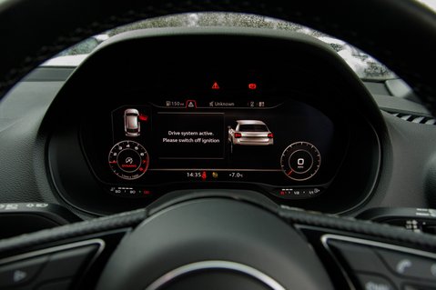 Audi Q2 TFSI BLACK EDITION 22