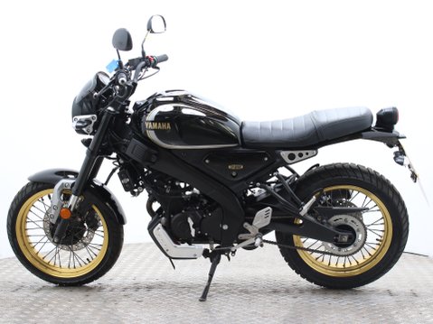 Yamaha XSR125 XSR 125 (MTM125) Legacy 8