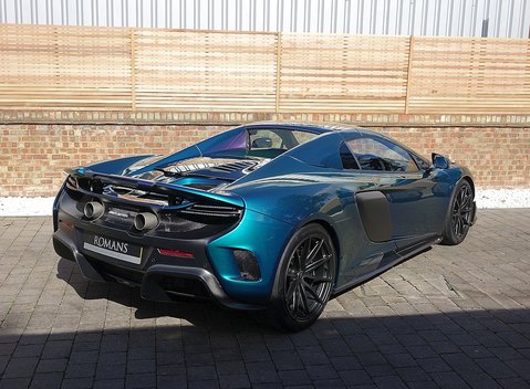 McLaren 675 LT Spider 30
