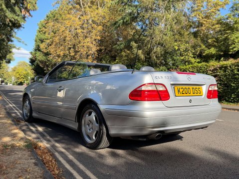 Mercedes-Benz CLK 2.0 CLK200 Kompressor Elegance Cabriolet 2dr Petrol Manual (233 g/km, 163 b 14