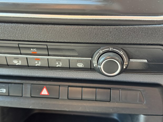Citroen Dispatch XLWB L3H1 [SOLD SM] Low Roof Enterprise 1200 Air Con Sensors EURO 6 30