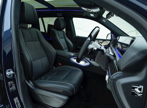 Mercedes-Benz GLS 600 10