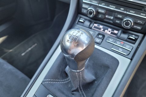 Porsche Cayman GT4 41