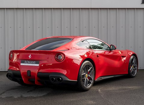Ferrari F12 Berlinetta 7