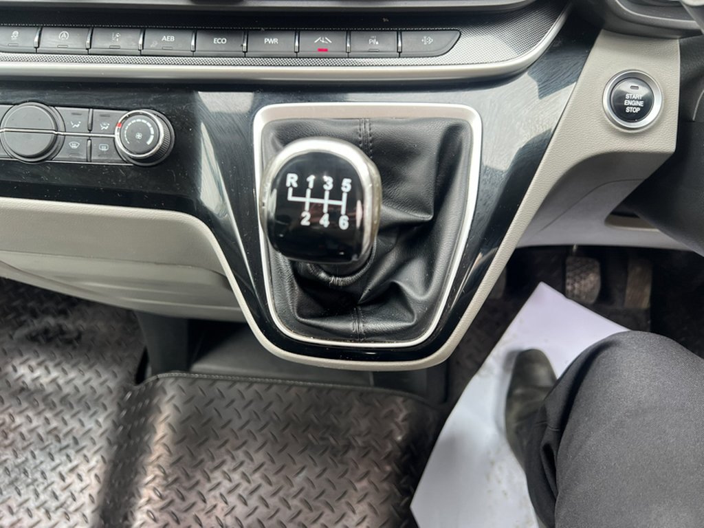 2022 Maxus Deliver 9LWB L3H2 Medium Roof Alloys Camera Sensors EURO 6 — thumbnail 40 of 51