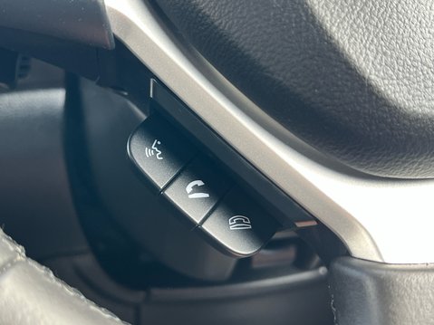 Suzuki Vitara SZ-T 31