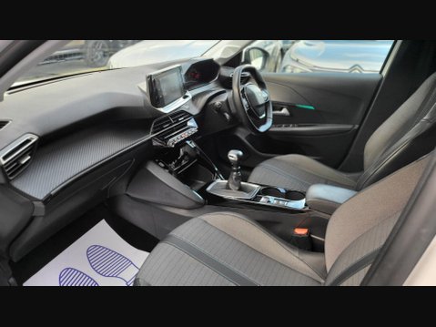 Peugeot 208 PURETECH ALLURE S/S 2