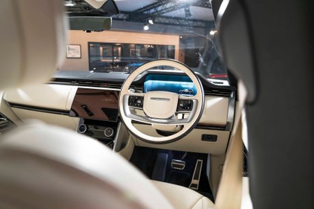 Land Rover Range Rover HSE. NOW SOLD. SIMILAR REQUIRED. PLEASE CALL 01903 254800. 30