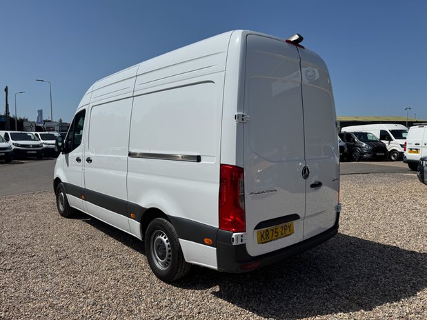 Mercedes-Benz Sprinter AUTO MWB L2H2 High Roof 315 Pro Air Con Camera EURO 6 10