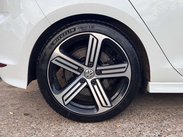 Volkswagen Golf 2.0 Golf R DSG 4WD 5dr 56