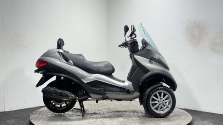 Piaggio MP3 LT, 2011, 32K, 300CC, RUNNING 3-WHEELER, SPARES/REPAIR/PROJECT 1