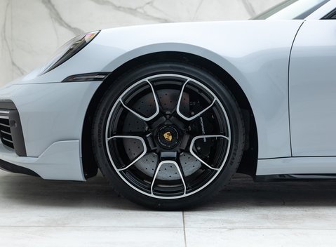 Porsche 911 Turbo S (992) 30