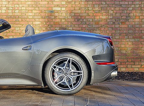 Ferrari California T 3