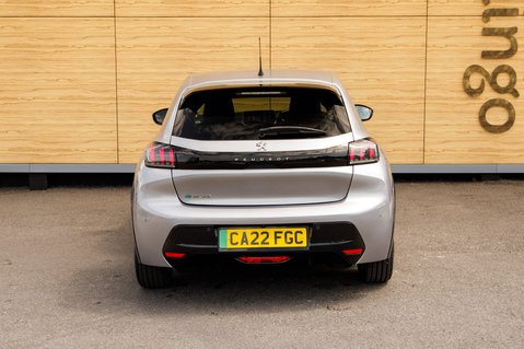 Peugeot 208 ALLURE PREMIUM 7