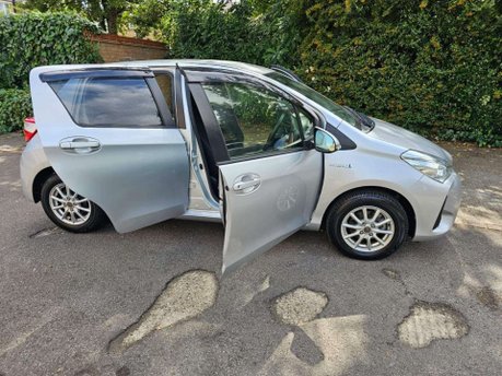 Toyota Yaris 1.5 VVT-h Icon Tech E-CVT Euro 6 (s/s) 5dr 47