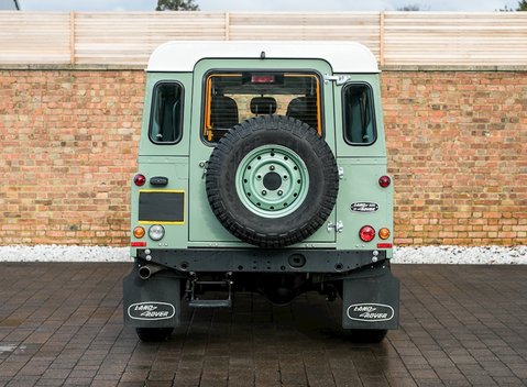 Land Rover Defender 110 Heritage 5