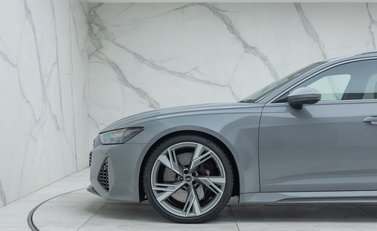 Audi RS6 AVANT PERFORMANCE 32