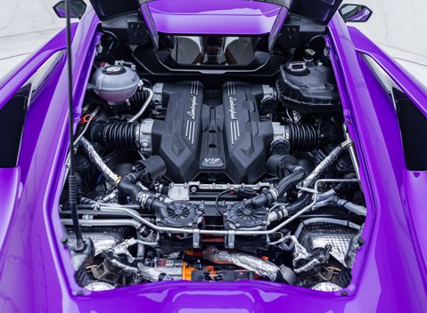 Lamborghini Revuelto 63