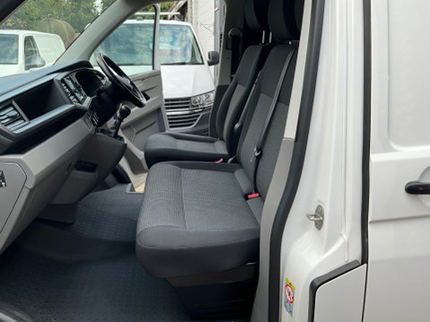 Volkswagen Transporter T28 TDI P/V STARTLINE 12