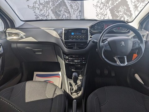 Peugeot 208 S/S TECH EDITION 18