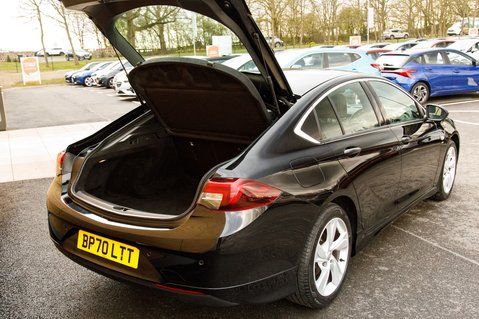 Vauxhall Insignia SRI VX-LINE NAV 38