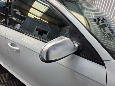 Audi RS4 4.2 FSI V8 Estate 5dr Petrol S Tronic quattro Euro 5 (450 ps) 28
