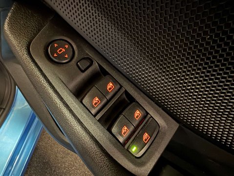 BMW 1 Series 1.5 118I SE 5dr 16