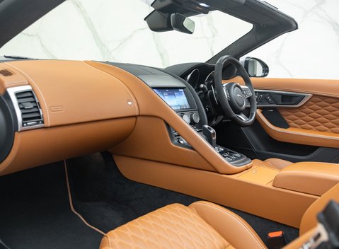 Jaguar F-Type SVR Convertible 24