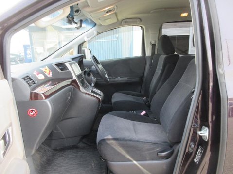 Toyota Vellfire 2.4 Z + 7 Seats 11