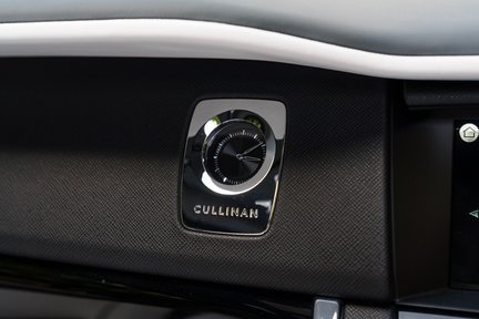 Rolls-Royce Cullinan V12 VAT QUALIFYING 23