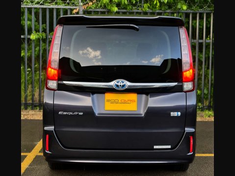 Toyota Esquire Hybrid 1.8 Hybrid Xi Edition 31