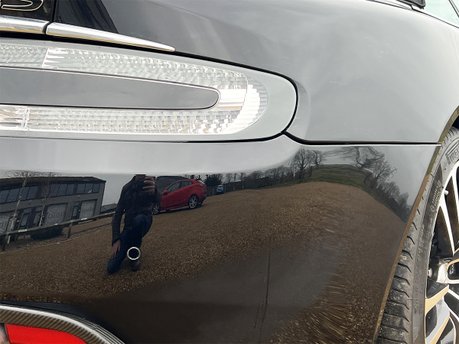 Aston Martin DBS V12 VOLANTE CARBON BLACK EDITION 27