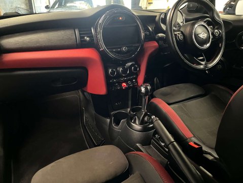 Mini Hatch 2.0 John Cooper Works 3dr 32