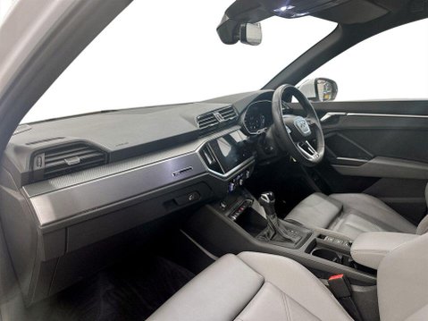 Audi Q3 1.4 TFSIe 45 S line SUV 5dr Petrol Plug-in Hybrid S Tronic Euro 6 (s/s) 13k 15