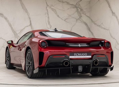 Ferrari 488 Pista 4