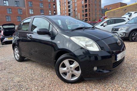 Toyota Yaris T SPIRIT VVT-I MM AUTOMATIC WITH 17 SERVICE STAMPS