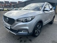 MG ZS EXCLUSIVE 8