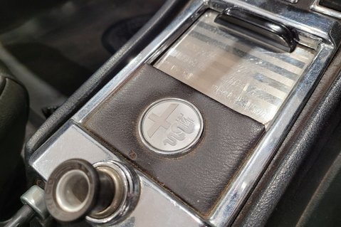 Alfa Romeo Spider 1750 VELOCE 32
