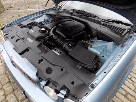 Jaguar XJR 4.2 V8 Supercharged 41