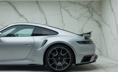 Porsche 911 Turbo S (992) 39